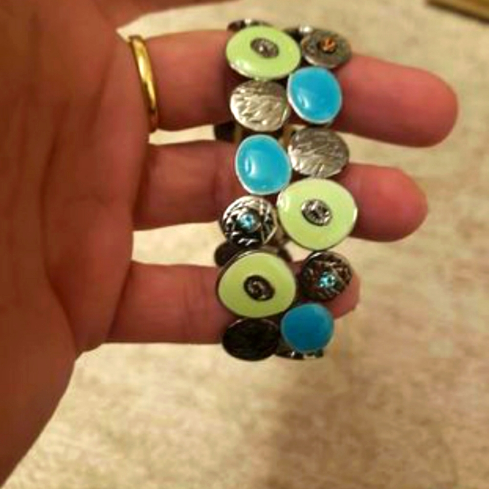Stretchy bracelet